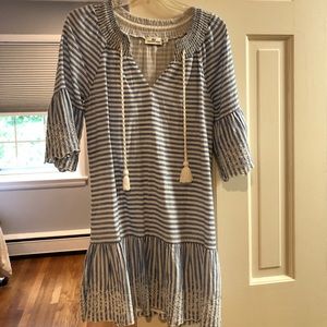 Vineyard vines blue and white linen dress